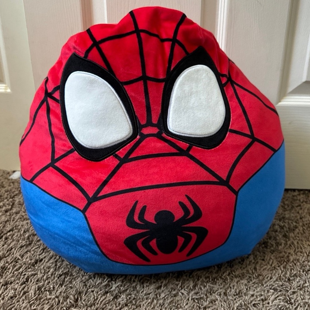 Spiderman squichmallow